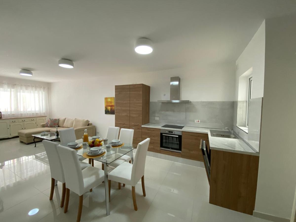 Sunshine Apartments Mellieha - Modern Three Bedroom Ground Floor Apartment With Yard Екстер'єр фото